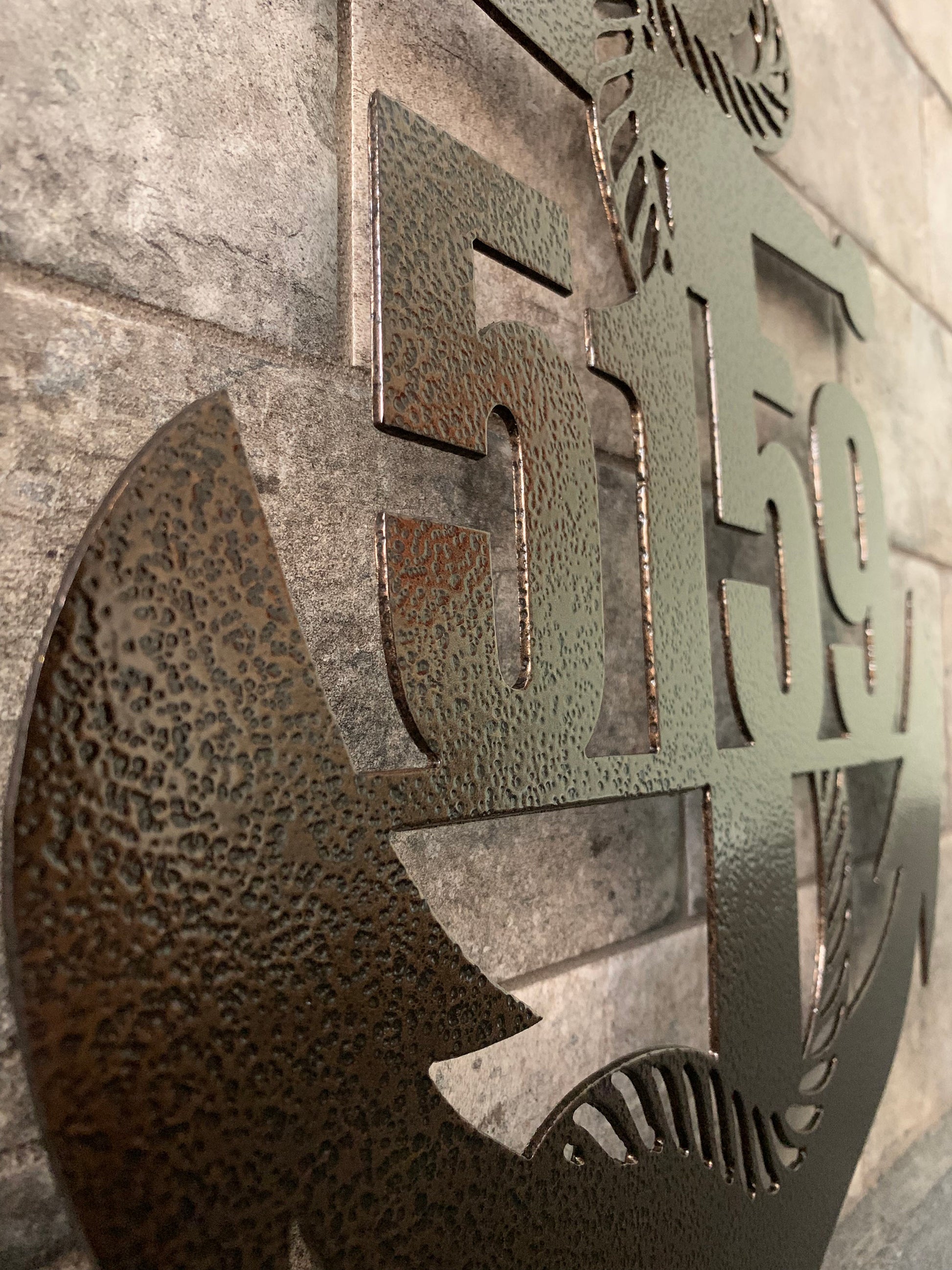 Close Up 3 quarter view of Vertical Anchor Metal Address Sign (Street Numbers Only) in Golden Vien